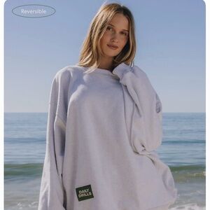 Daily Drills Women's Reversible Light Gray Pullover Sweatshirt - Pale Gray